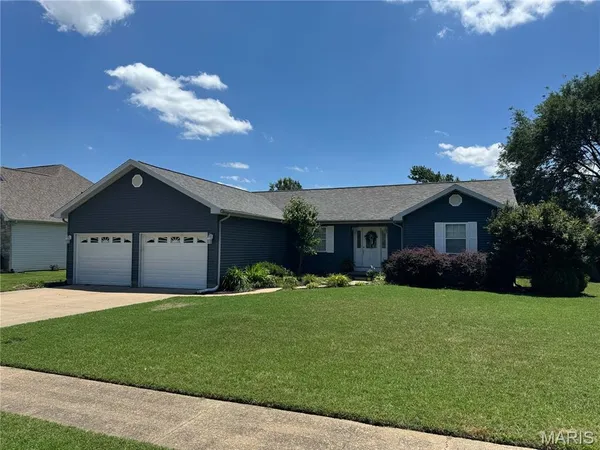 $245,000 | 921 Bucklin Circle, Sikeston, MO 63801