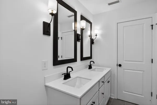 $299,990 | 246 Clement Loop, Salisbury, MD 21804