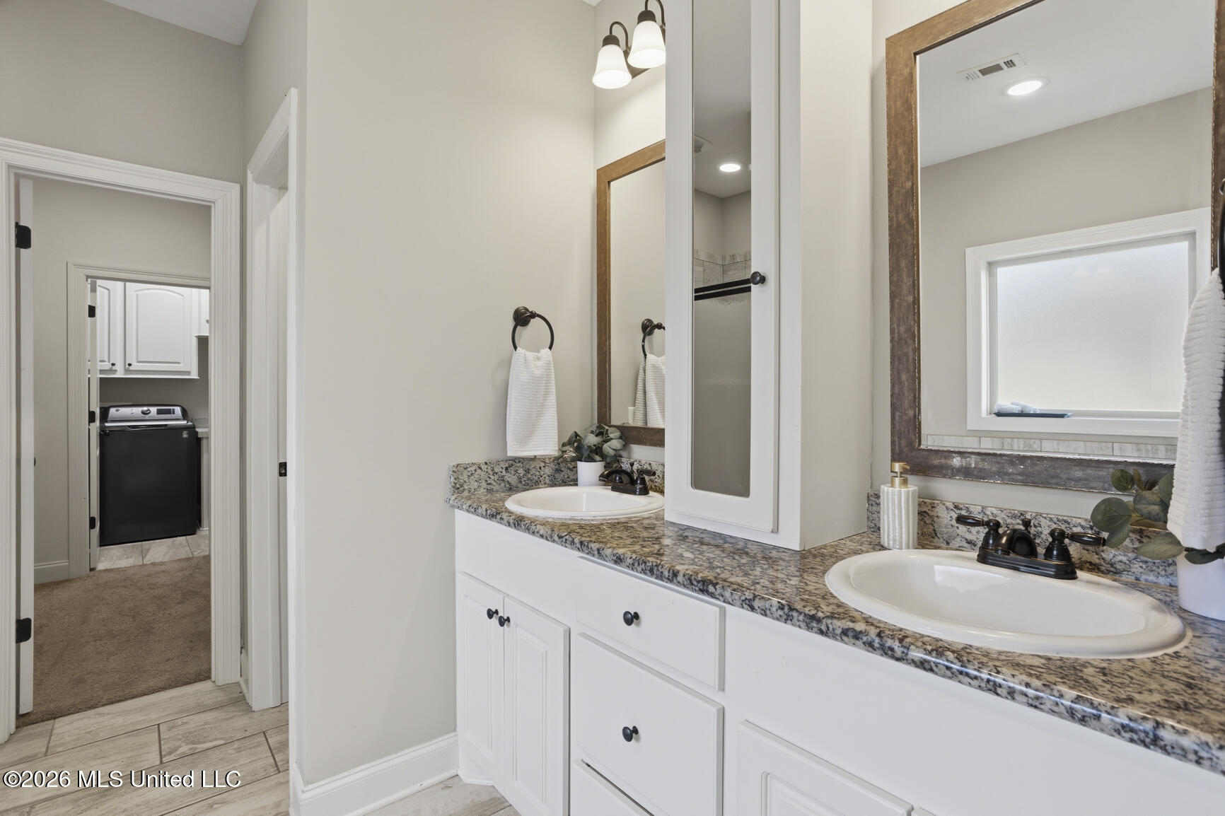 125 Western Ridge Circle Canton, MS 39046 - Photo 21 of 40 Master Bathroom