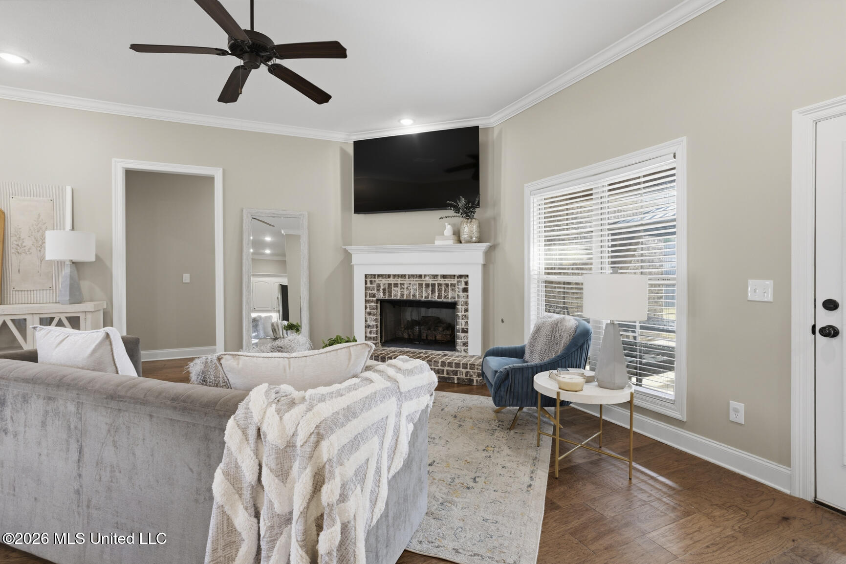 125 Western Ridge Circle Canton, MS 39046 - Photo 6 of 40 Living Room