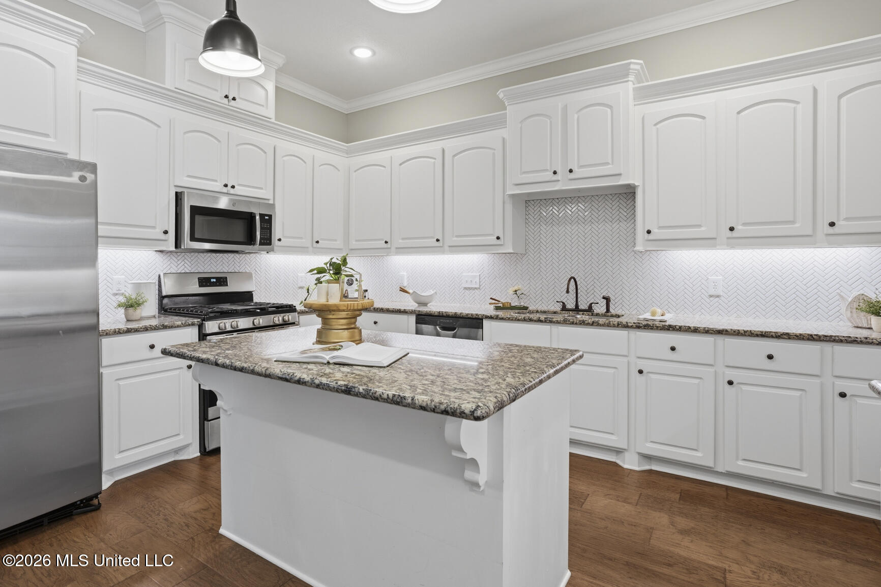 125 Western Ridge Circle Canton, MS 39046 - Photo 9 of 40 Kitchen
