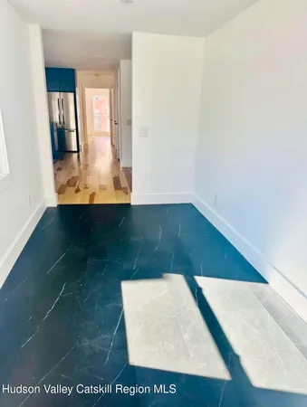 $2,200 | 412 Main Street, Unit 3, Catskill, NY 12414