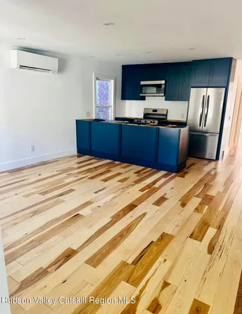 $2,200 | 412 Main Street, Unit 3, Catskill, NY 12414