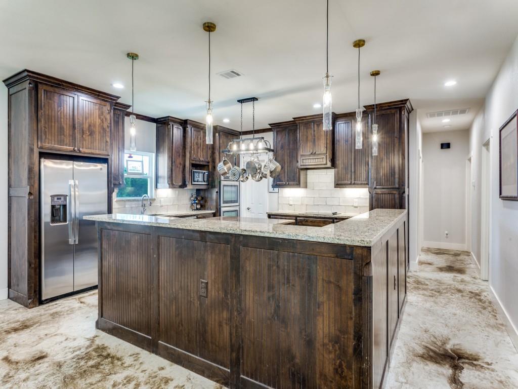 115 Kriston Lane Springtown, TX 76082 - Photo 12 of 30