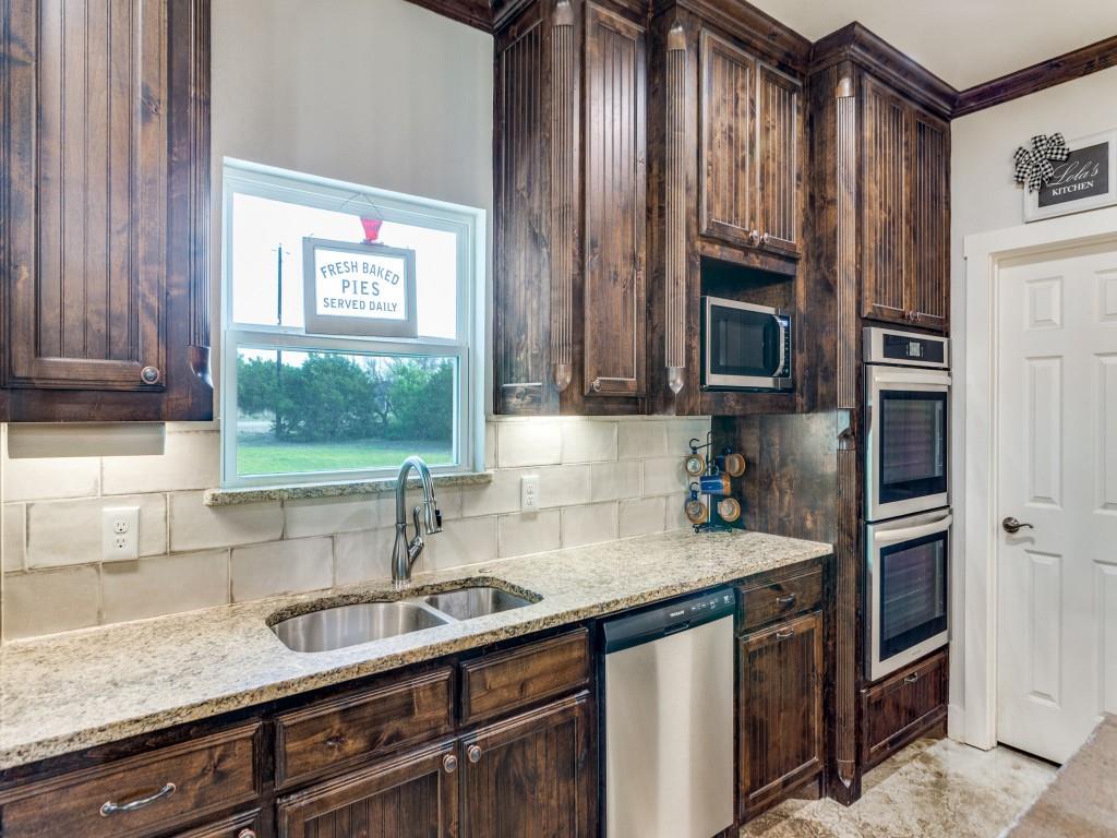 115 Kriston Lane Springtown, TX 76082 - Photo 14 of 30