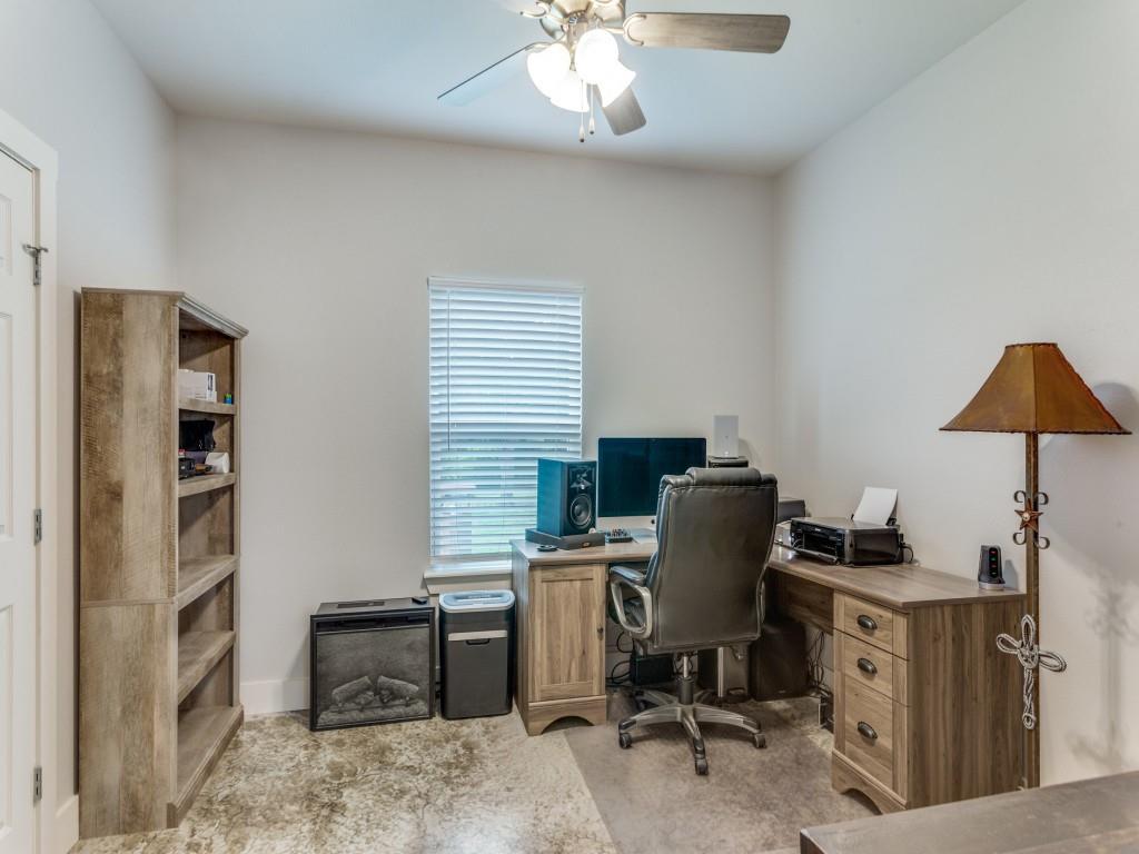 115 Kriston Lane Springtown, TX 76082 - Photo 19 of 30