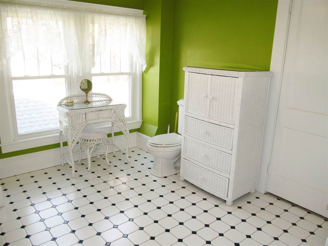 24 Shawmut Street Concord, NH 03301 - Photo 27 of 32