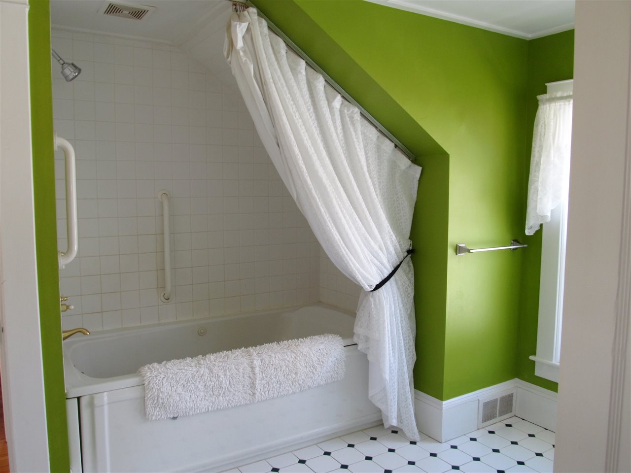 24 Shawmut Street Concord, NH 03301 - Photo 29 of 32