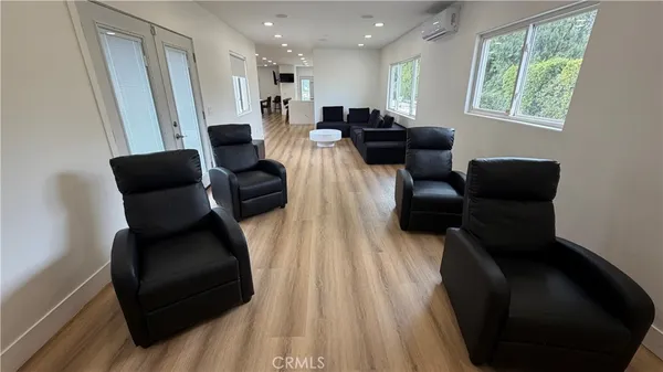 $14,995 | 5855 Shirley Avenue, Tarzana, CA 91356