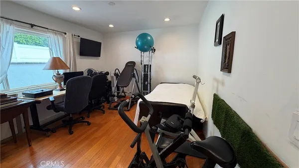 $14,995 | 5855 Shirley Avenue, Tarzana, CA 91356