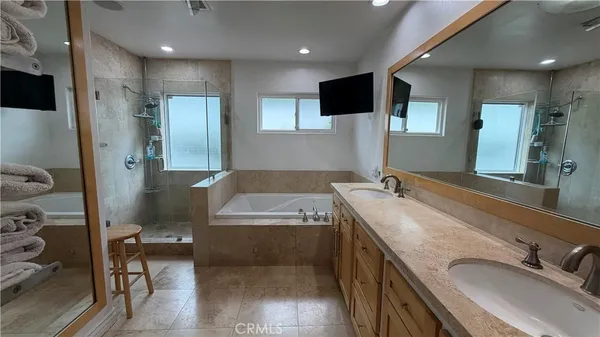 $14,995 | 5855 Shirley Avenue, Tarzana, CA 91356