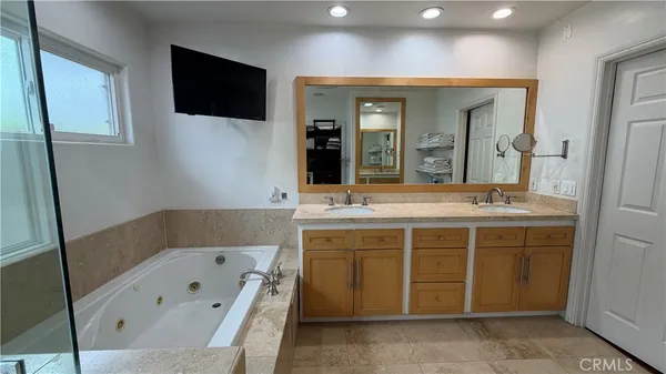 $14,995 | 5855 Shirley Avenue, Tarzana, CA 91356