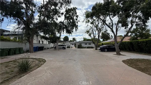 $14,995 | 5855 Shirley Avenue, Tarzana, CA 91356