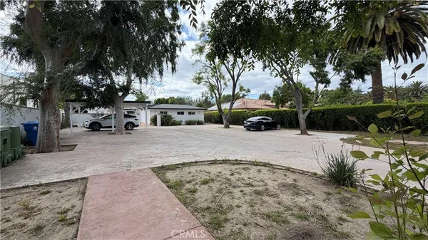 $14,995 | 5855 Shirley Avenue, Tarzana, CA 91356