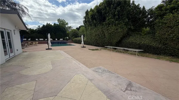 $14,995 | 5855 Shirley Avenue, Tarzana, CA 91356