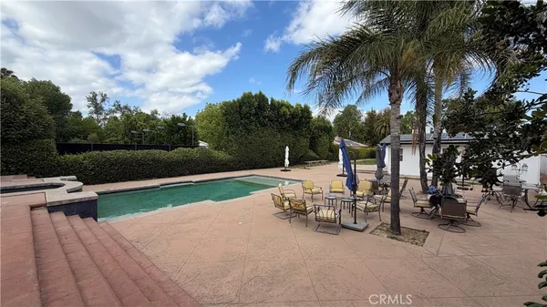 $14,995 | 5855 Shirley Avenue, Tarzana, CA 91356