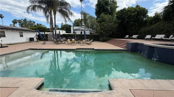 $14,995 | 5855 Shirley Avenue, Tarzana, CA 91356