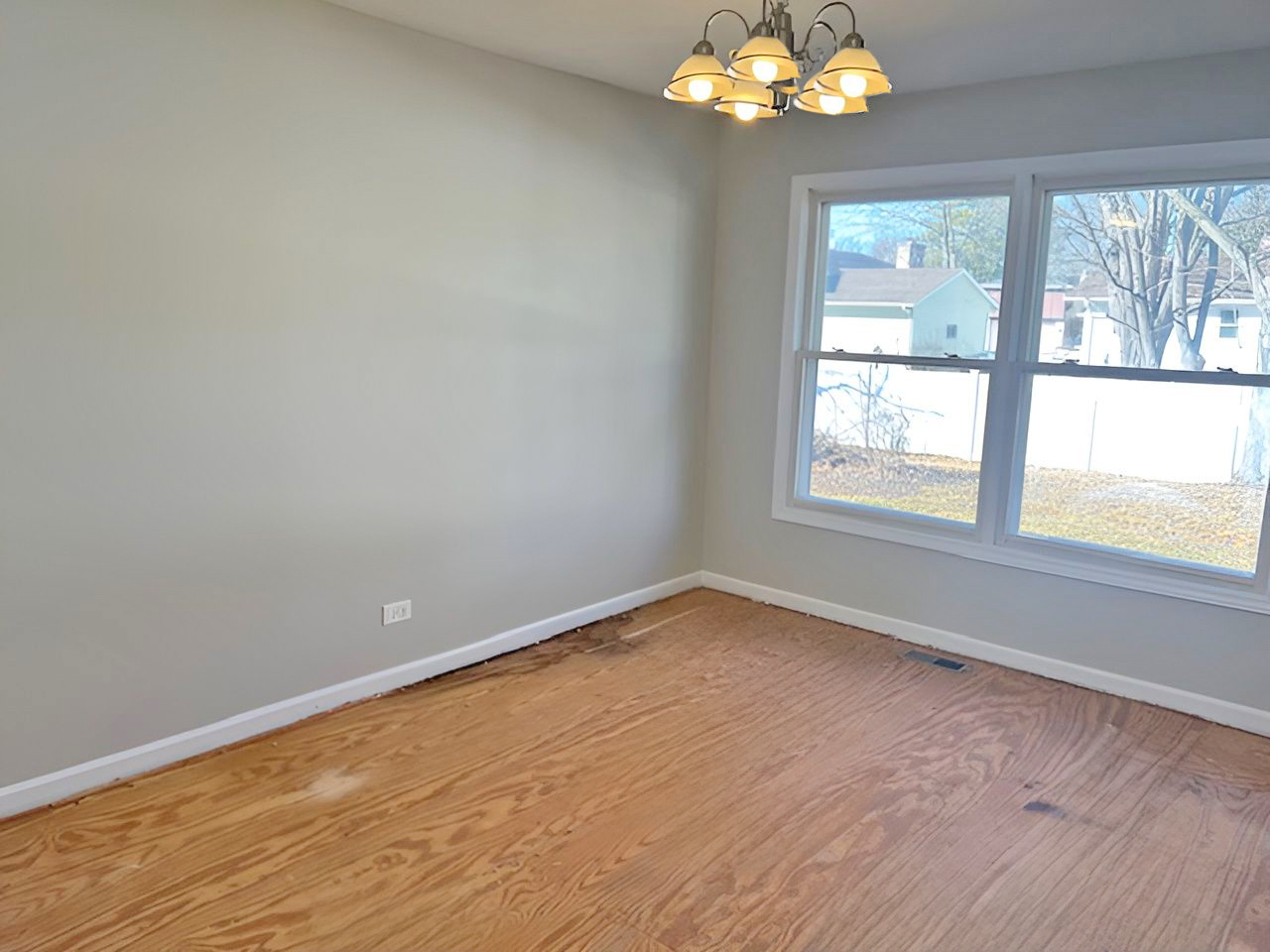 654 Longview Drive Antioch, IL 60002 - Photo 14 of 39 a view of empty room with window