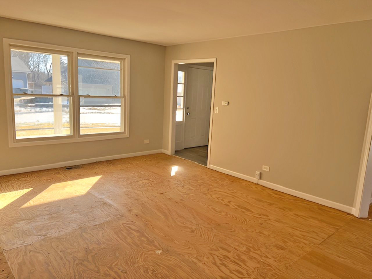 654 Longview Drive Antioch, IL 60002 - Photo 26 of 39 an empty room with a empty space and windows