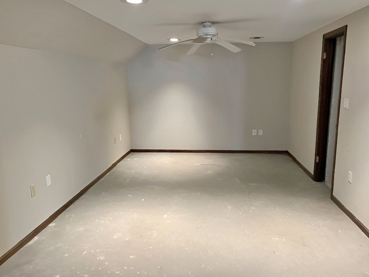 654 Longview Drive Antioch, IL 60002 - Photo 28 of 39 a view of empty room