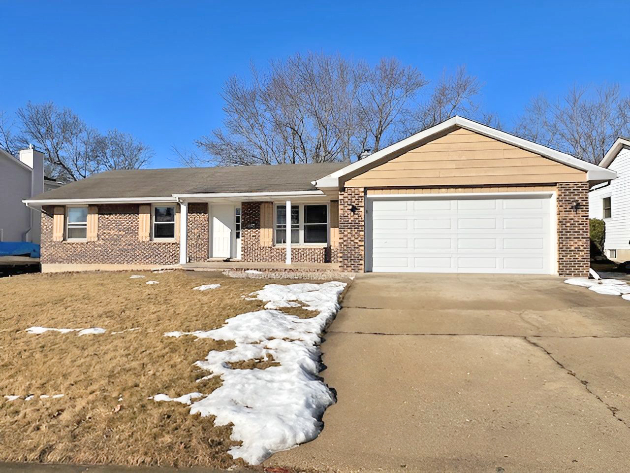 654 Longview Drive Antioch, IL 60002 - Photo 38 of 39 a view of a house with a yard
