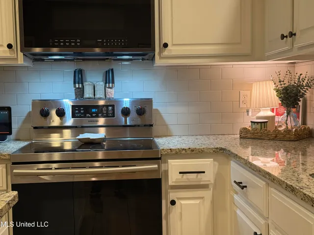 $265,000 | 367 County Road 370, Greenwood, MS 38930