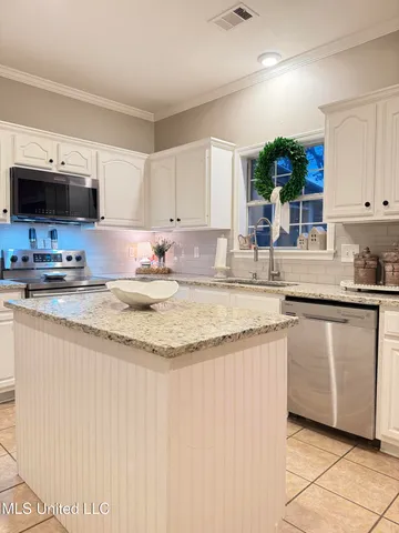 $265,000 | 367 County Road 370, Greenwood, MS 38930