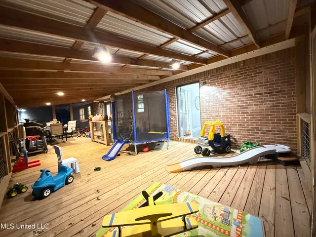 $265,000 | 367 County Road 370, Greenwood, MS 38930