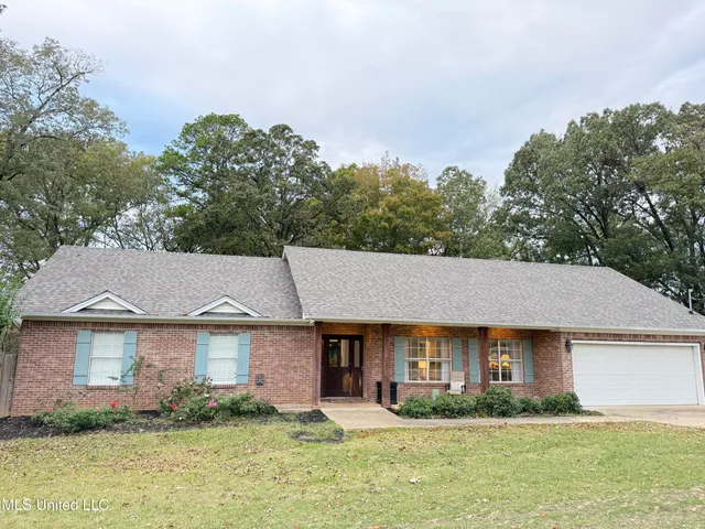 $265,000 | 367 County Road 370, Greenwood, MS 38930
