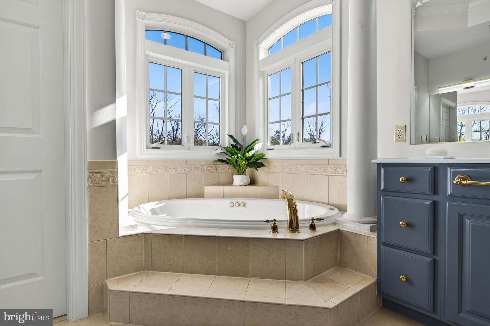 12 Schofield Road Phoenixville, PA 19460 - Photo 38 of 76 Primary Bathroom