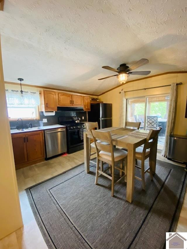 296 Low Road Benton, KY 42025 - Photo 5 of 17 KITCHEN