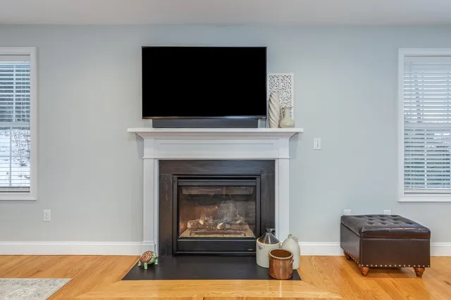 $850,000 | 104 Olde Bridge Lane, Epping, NH 03042