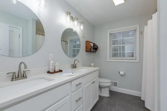 $850,000 | 104 Olde Bridge Lane, Epping, NH 03042