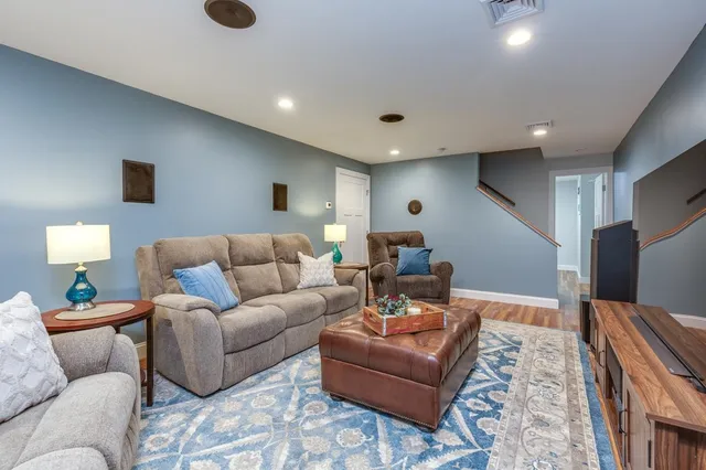 $850,000 | 104 Olde Bridge Lane, Epping, NH 03042