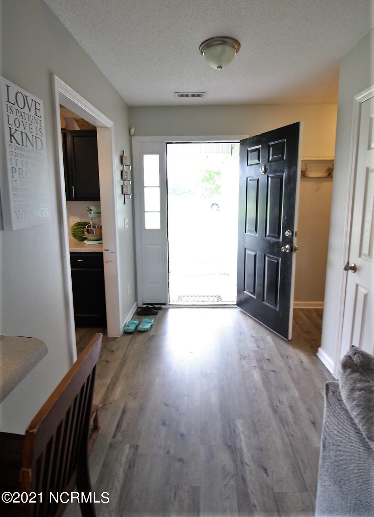 594 Godette School Road Havelock, NC 28532 - Photo 4 of 37 Bright Foyer to welcome your guest!