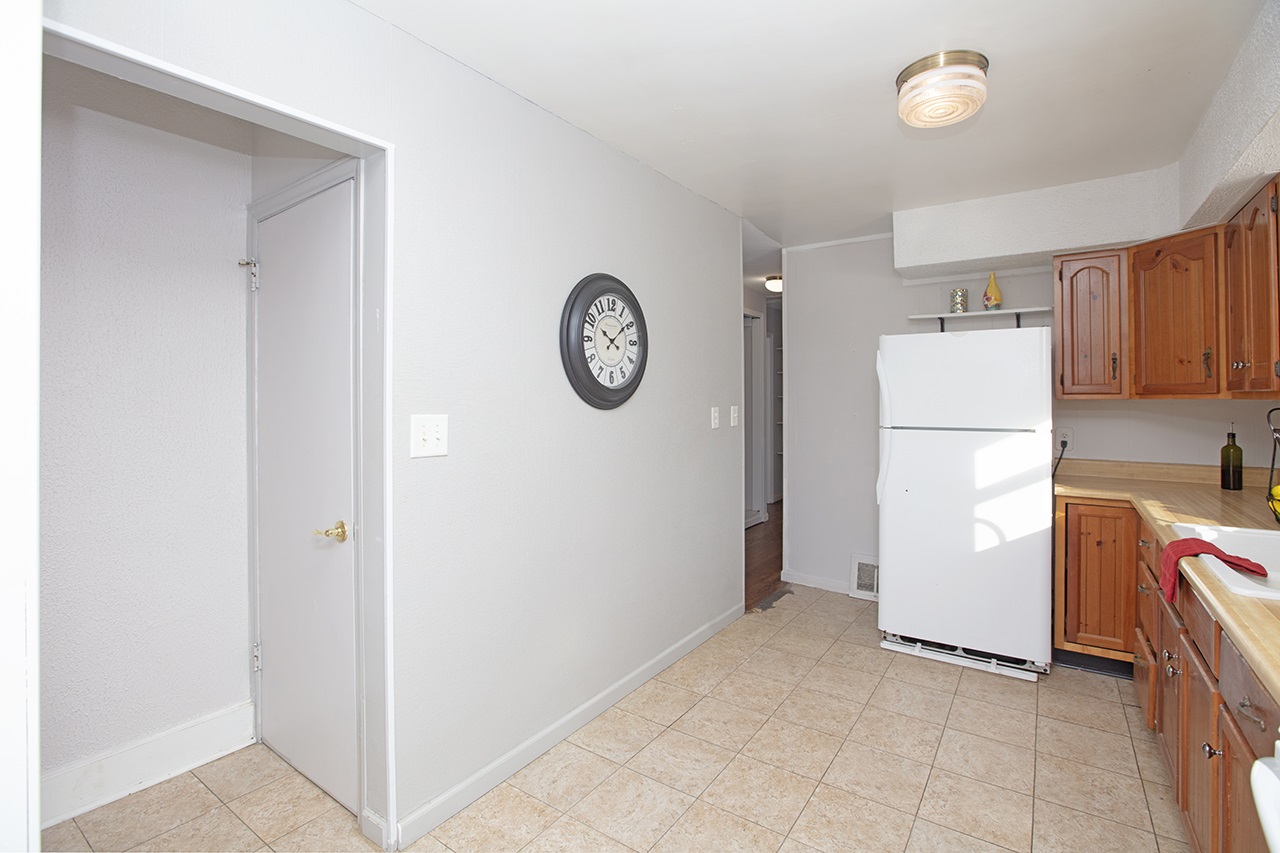 55228 Pear Road South Bend, IN 46628 - Photo 9 of 21 Gallery Image 9