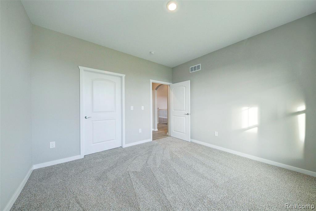 2014 Shale Drive Howell, MI 48843 - Photo 13 of 36