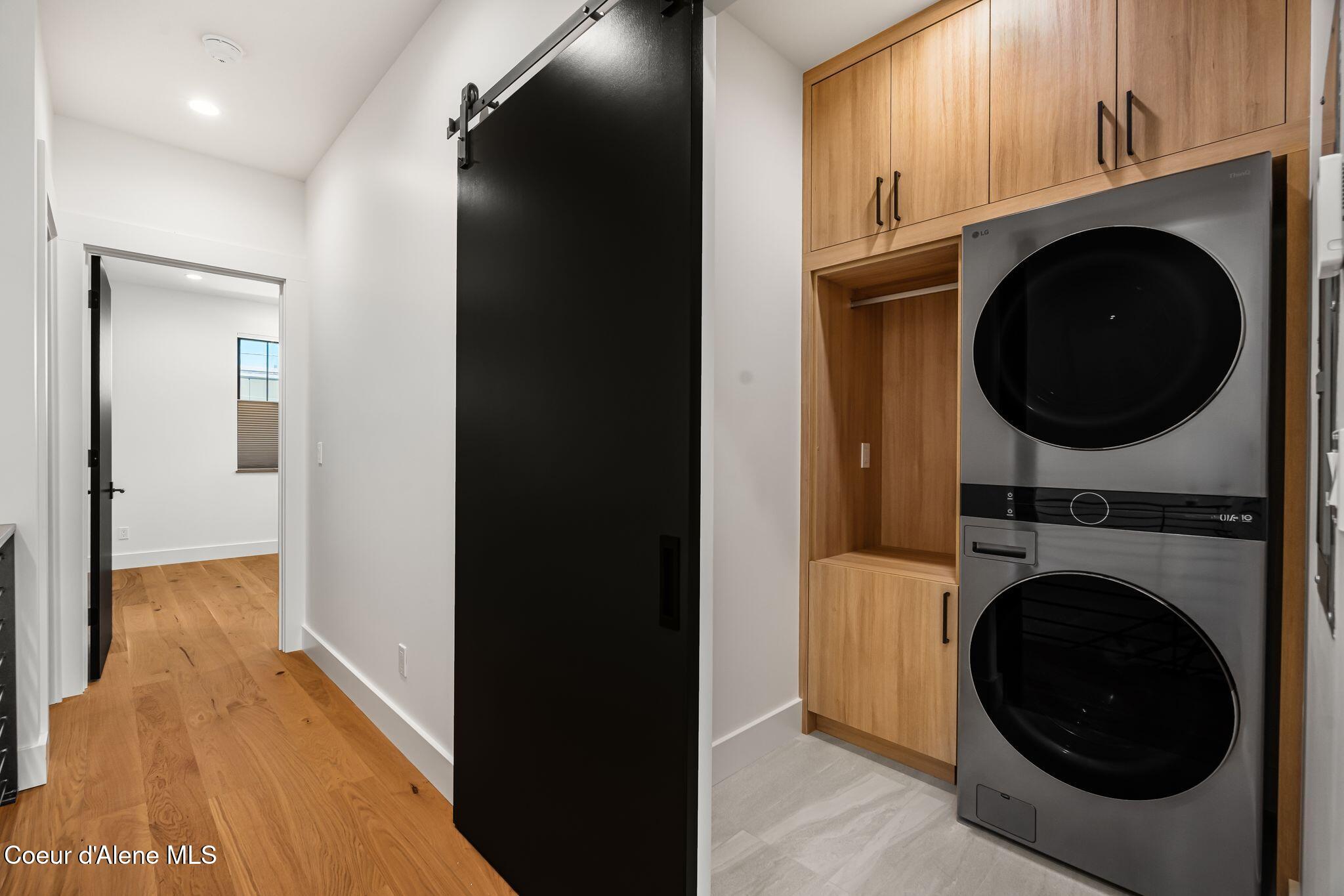 215 West Lake Street Sandpoint, ID 83864 - Photo 21 of 42 Laundry