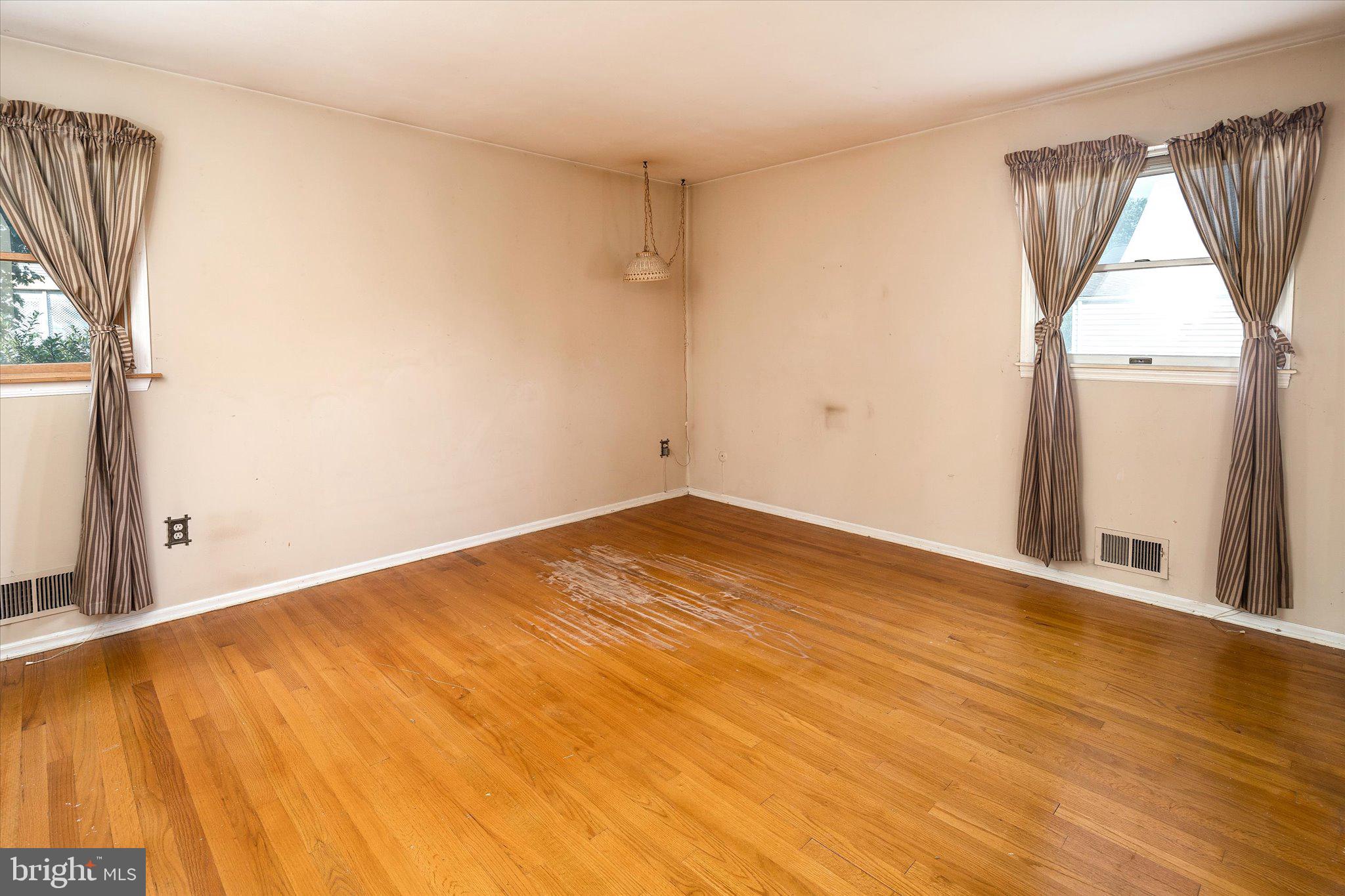 65 Elmont Road Hamilton, NJ 08610 - Photo 17 of 26