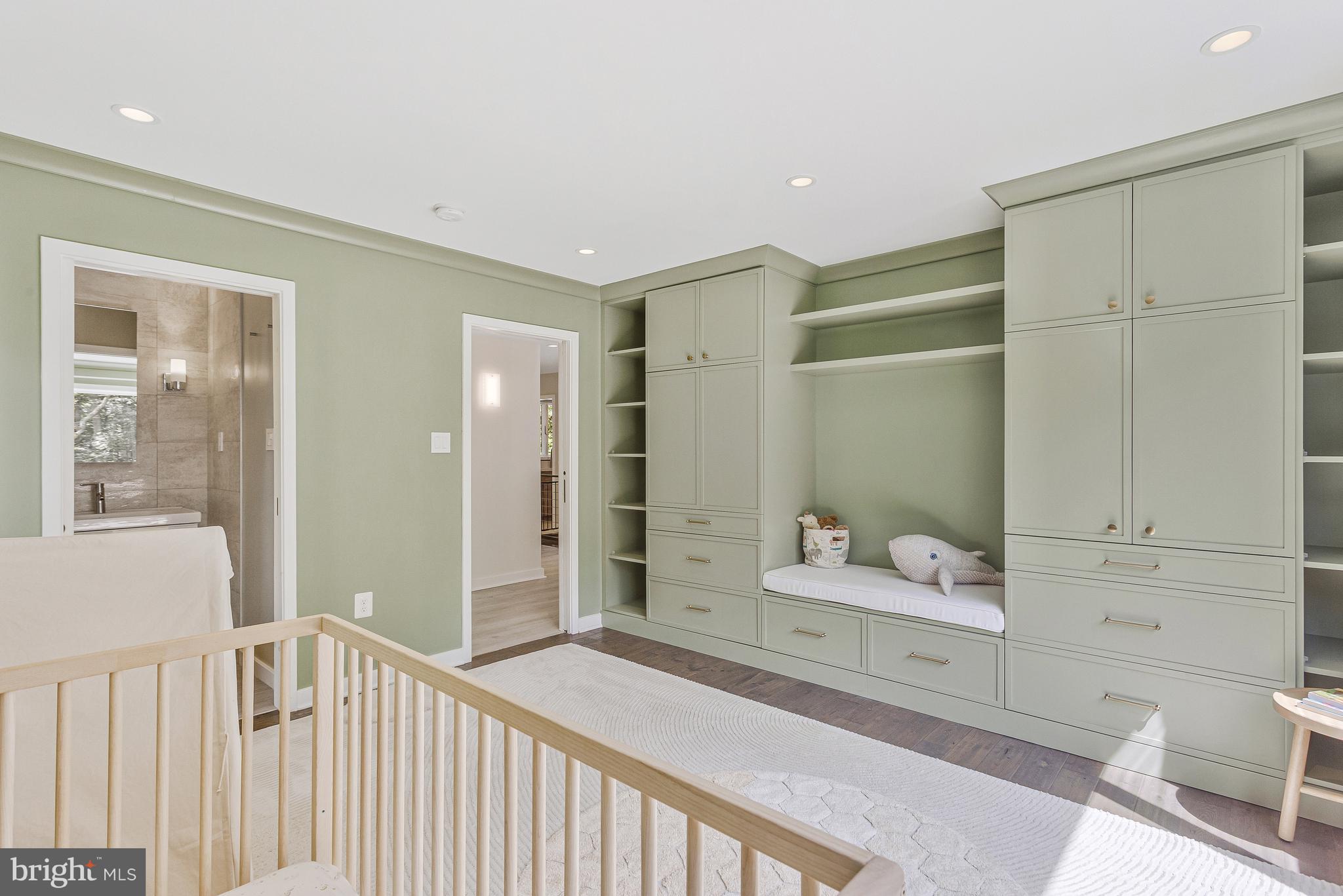 718 Springvale Road Great Falls, VA 22066 - Photo 24 of 57