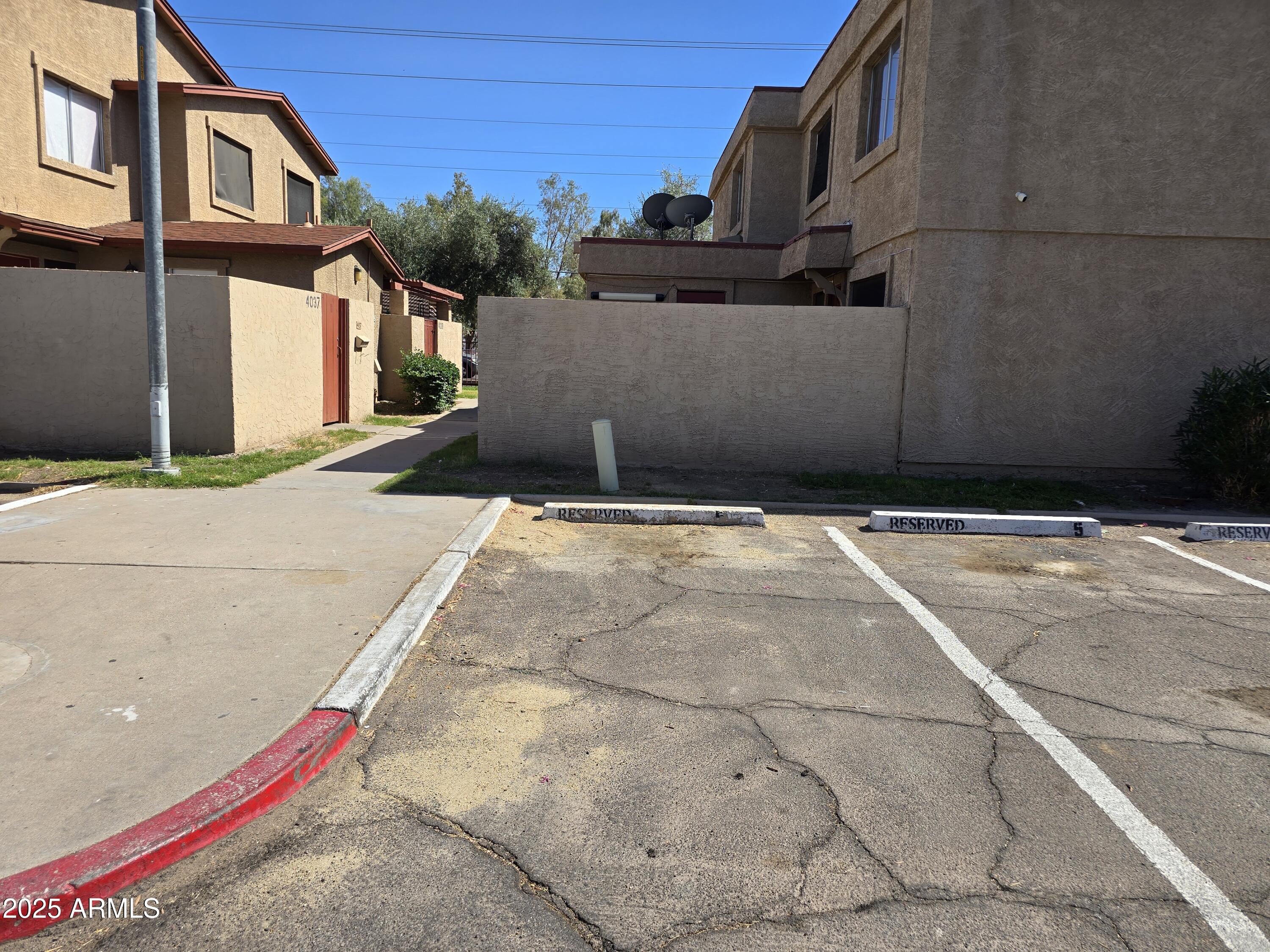 4043 West Palomino Road Phoenix, AZ 85019 - Photo 23 of 26 20250425_150801