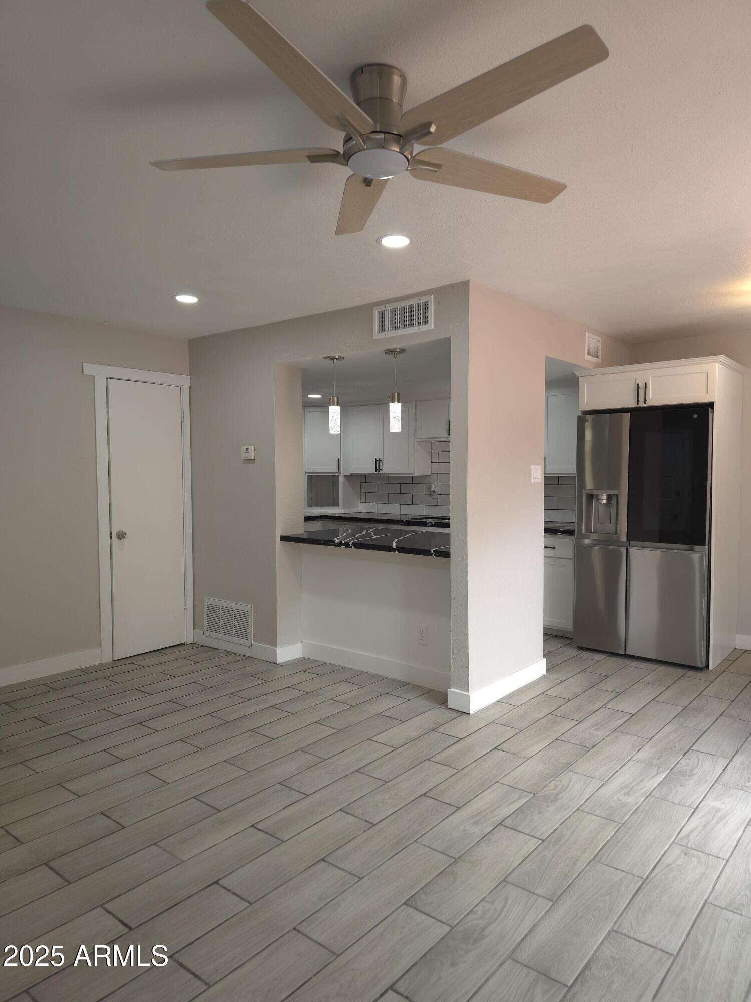 4043 West Palomino Road Phoenix, AZ 85019 - Photo 3 of 26 20250414_104818