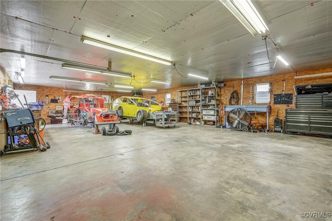 6779 South Hill Road Kenbridge, VA 23944 - Photo 37 of 50 Garage with a workshop area