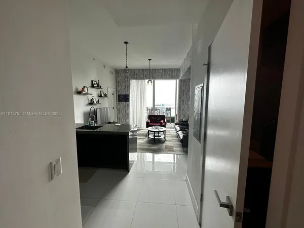 $4,000 | Brickell, Miami, FL 33131