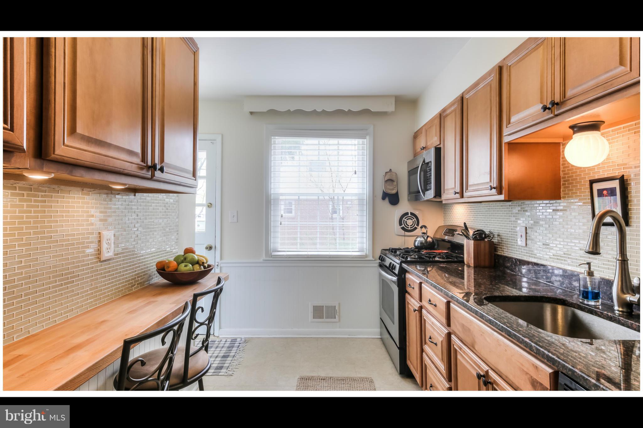 6 Alston Road Lutherville-Timonium, MD 21093 - Photo 10 of 30 Kitchen