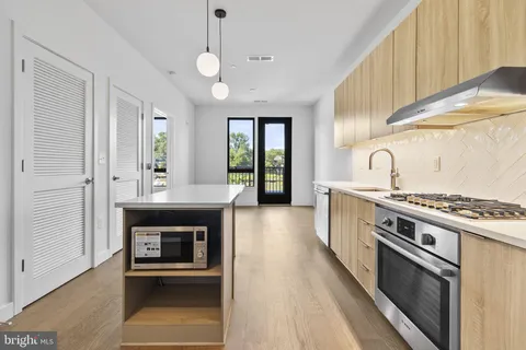 $1,950 | 7175 12th Street Northwest, Unit 210, Washington, DC 20012