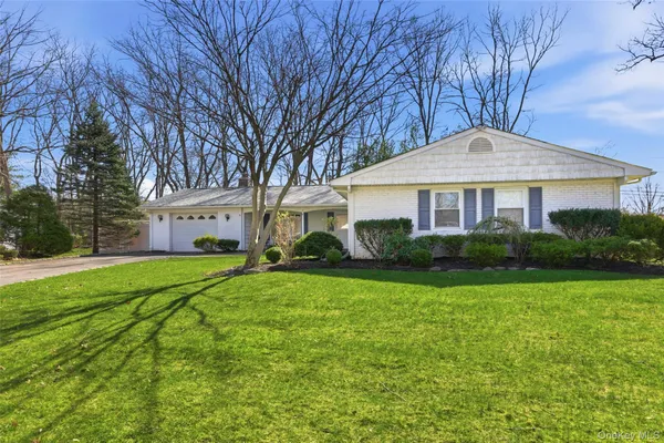 $799,000 | 11 Shadetree Lane, Stony Brook, NY 11790