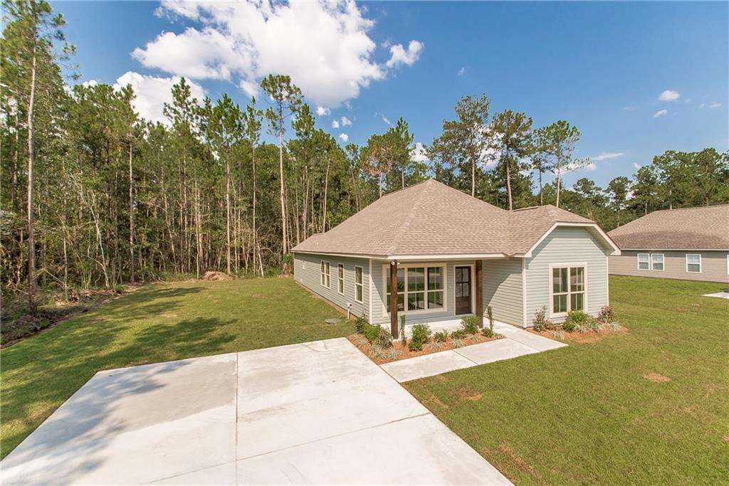 22147 Hoffman Road Mandeville, LA 70471 - Photo 3 of 25 Gallery Image 3