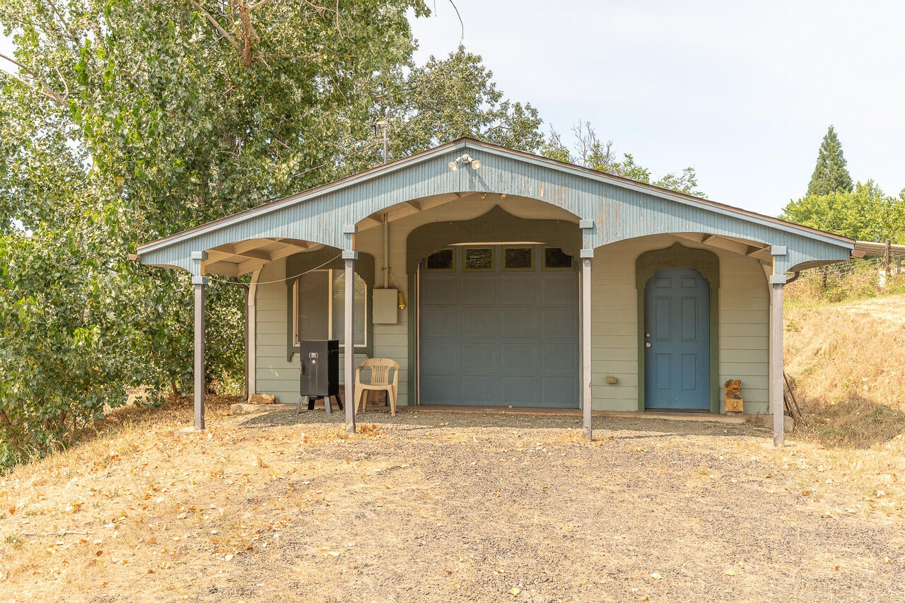 7891 Rapp Lane Talent, OR 97540 - Photo 57 of 88 7891 Rapp (21 of 25)-Edit