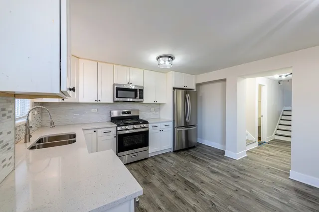 $254,900 | 16039 Marian Drive, South Holland, IL 60473